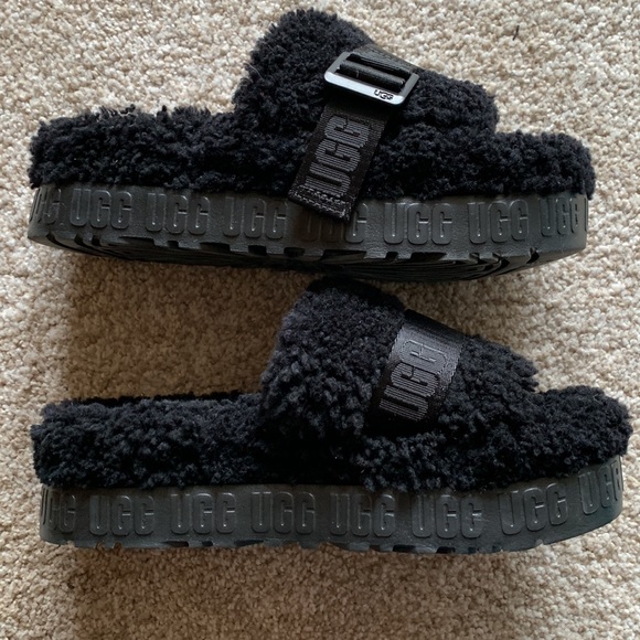 UGG slides - Picture 4 of 4